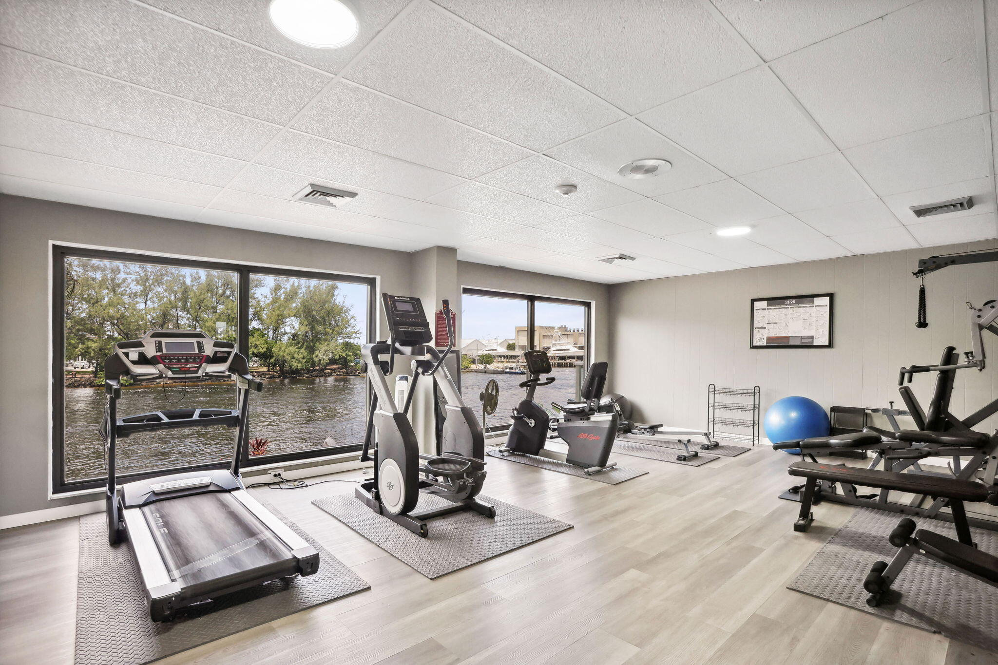 1401 N Riverside Drive 502