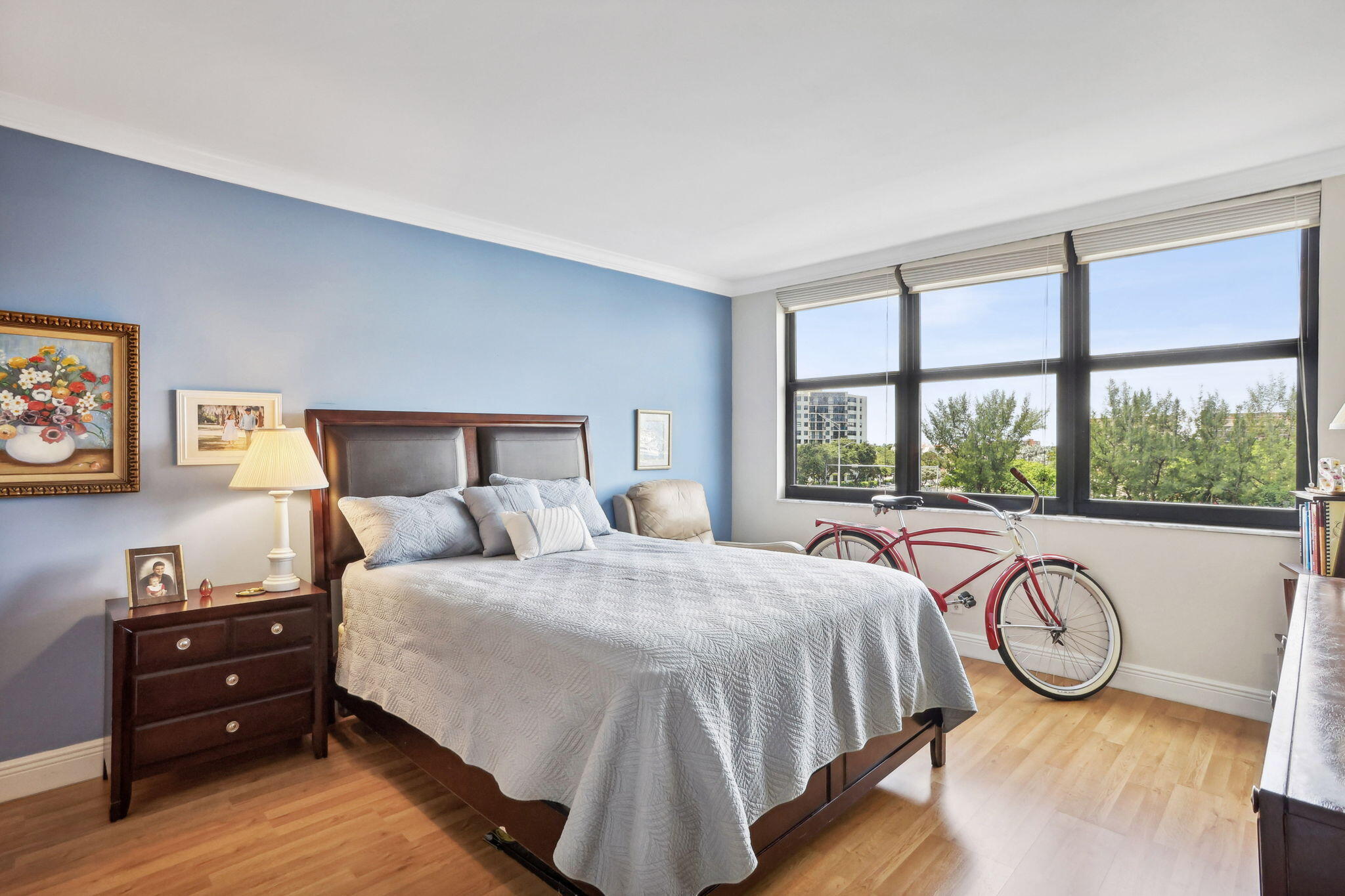 1401 N Riverside Drive 502