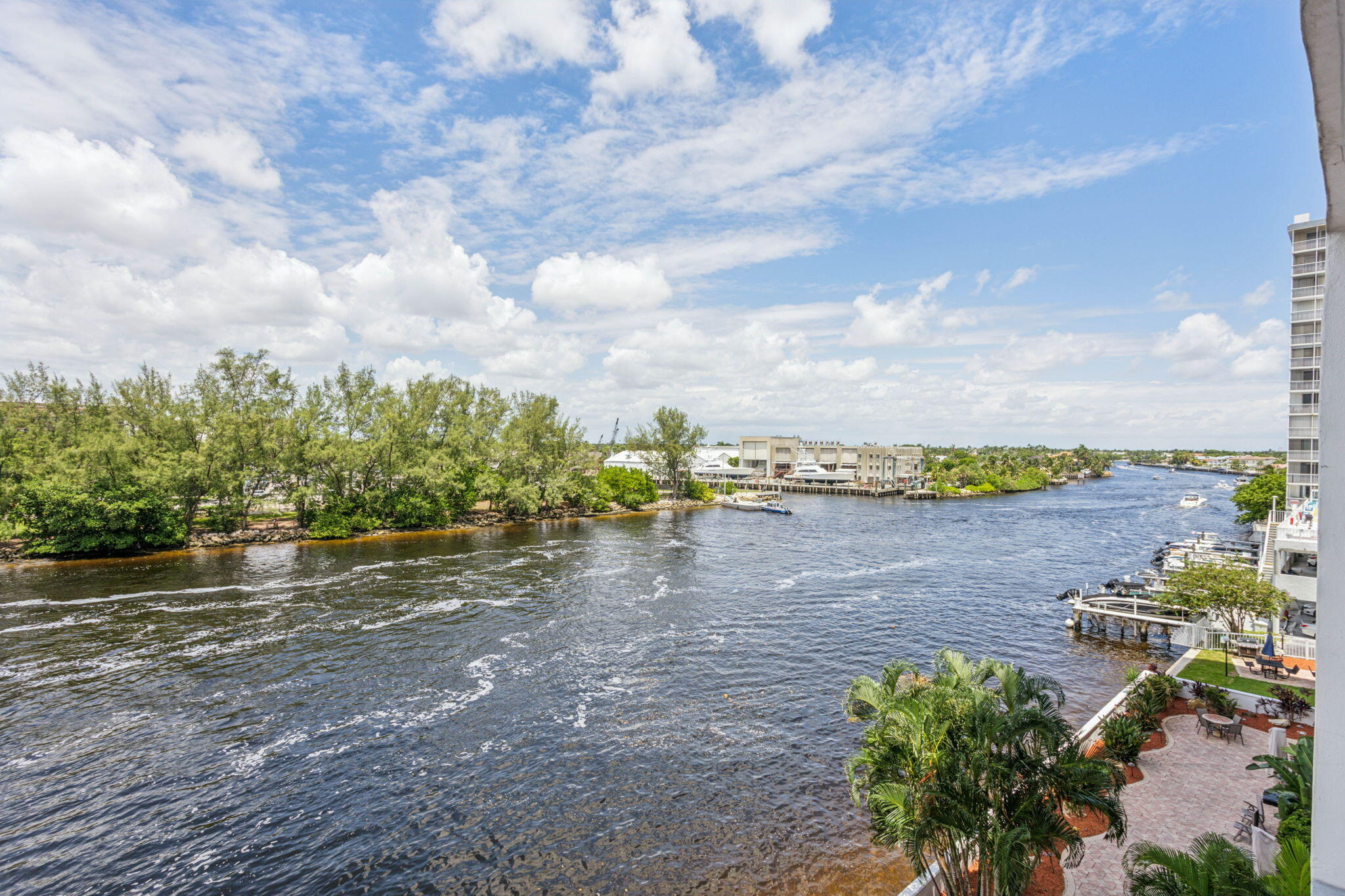 1401 N Riverside Drive 502