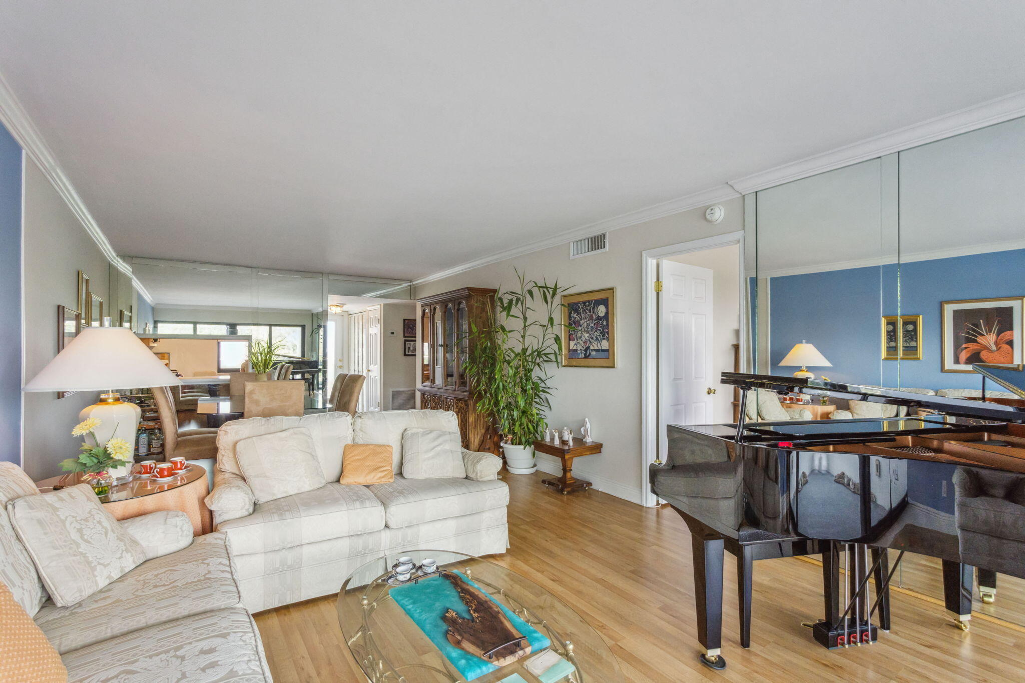 1401 N Riverside Drive 502