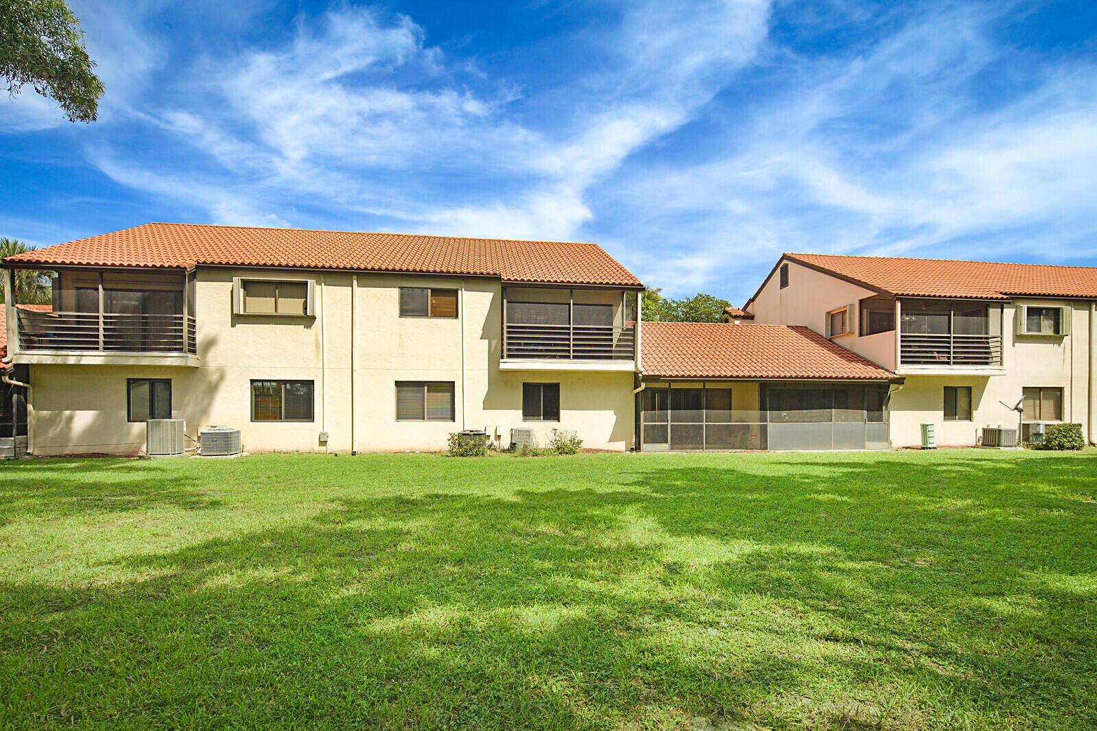 9 Via De Casas Sur 203