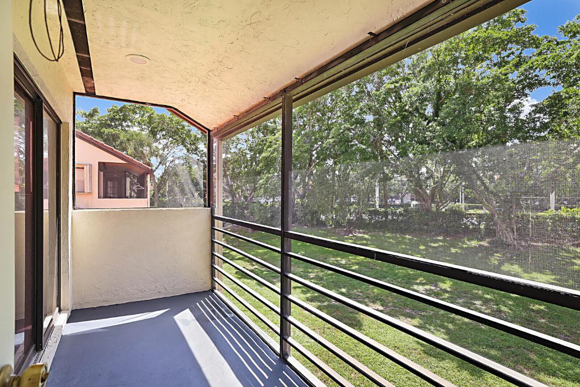 9 Via De Casas Sur 203