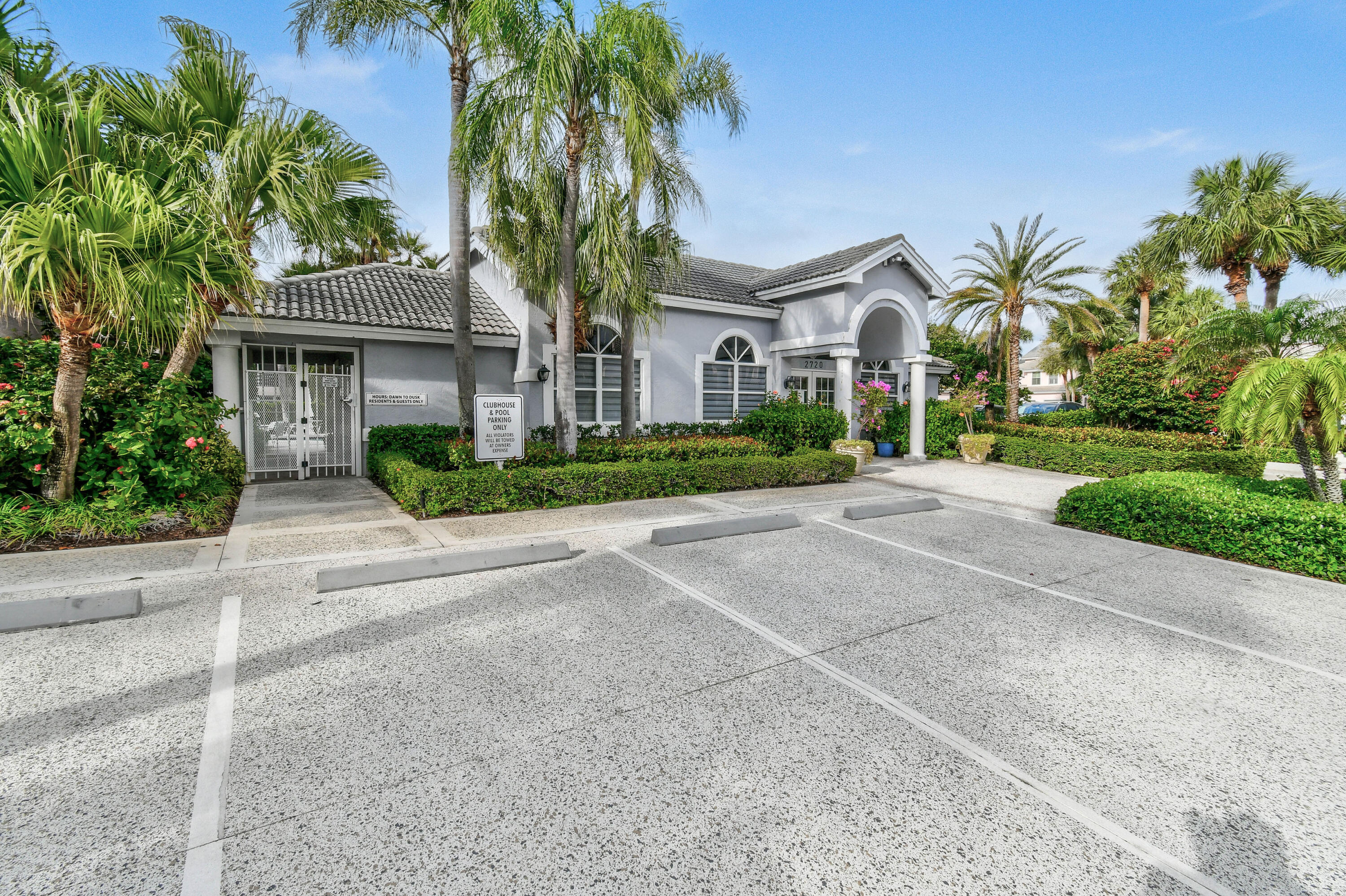 3003 Fairway Drive N