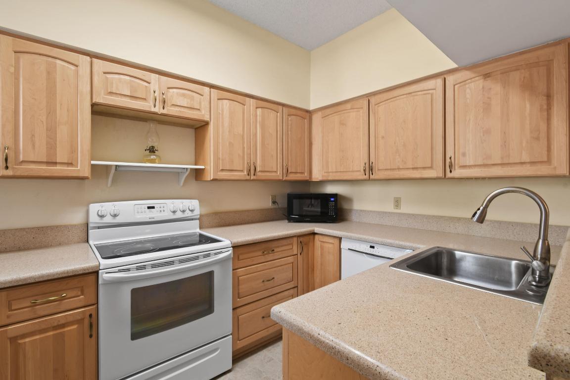 3003 Fairway Drive N