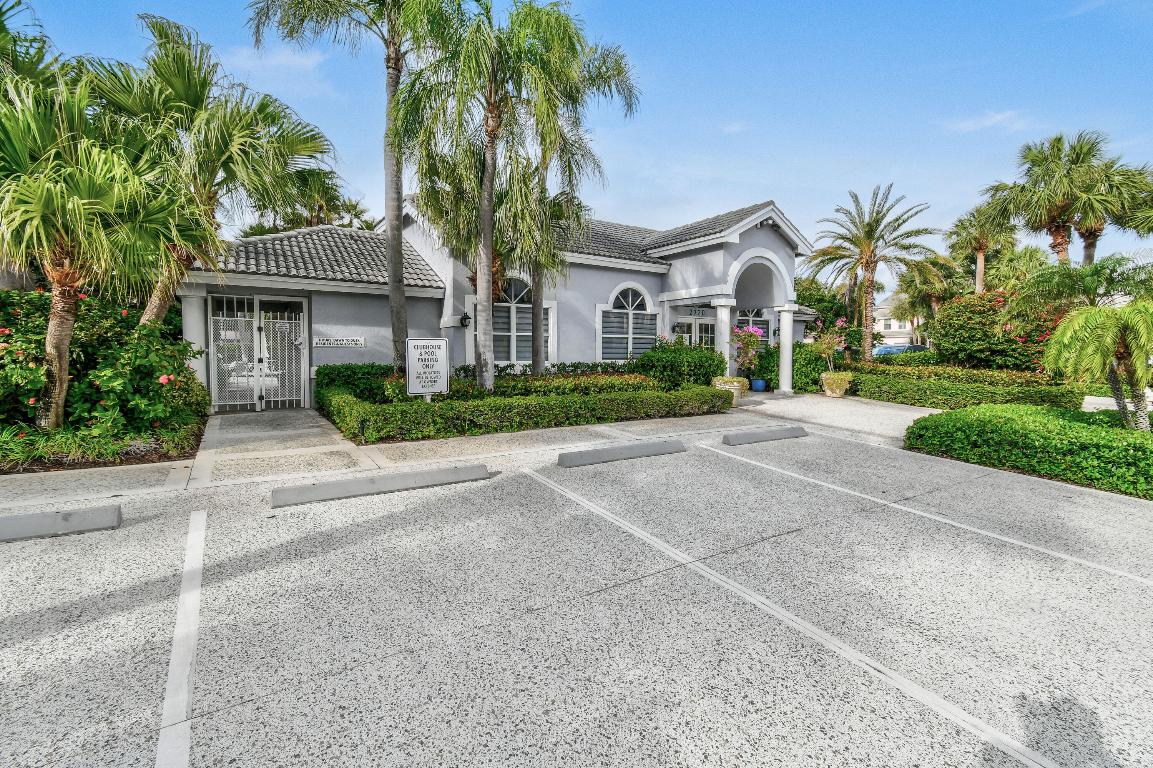 3003 Fairway Drive N