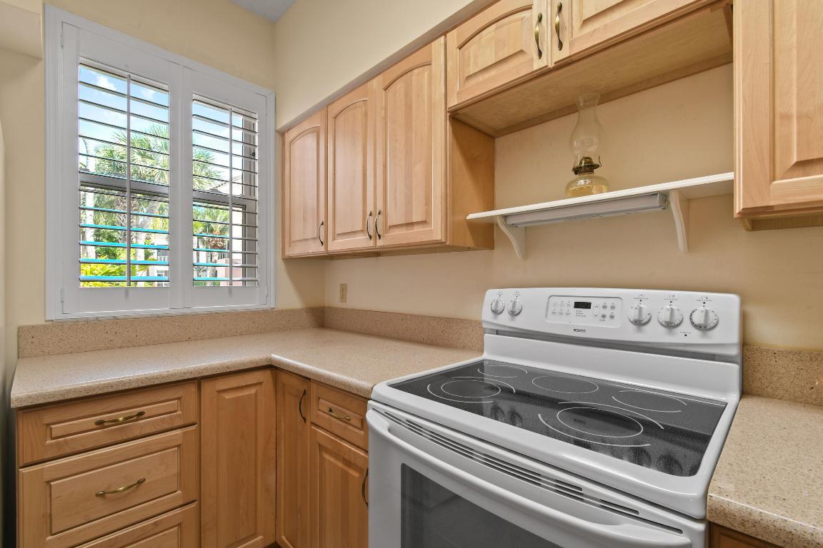 3003 Fairway Drive N