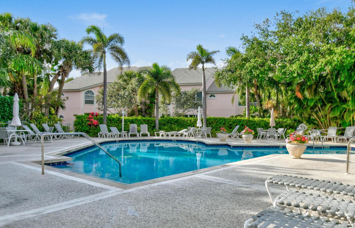 3003 Fairway Drive N