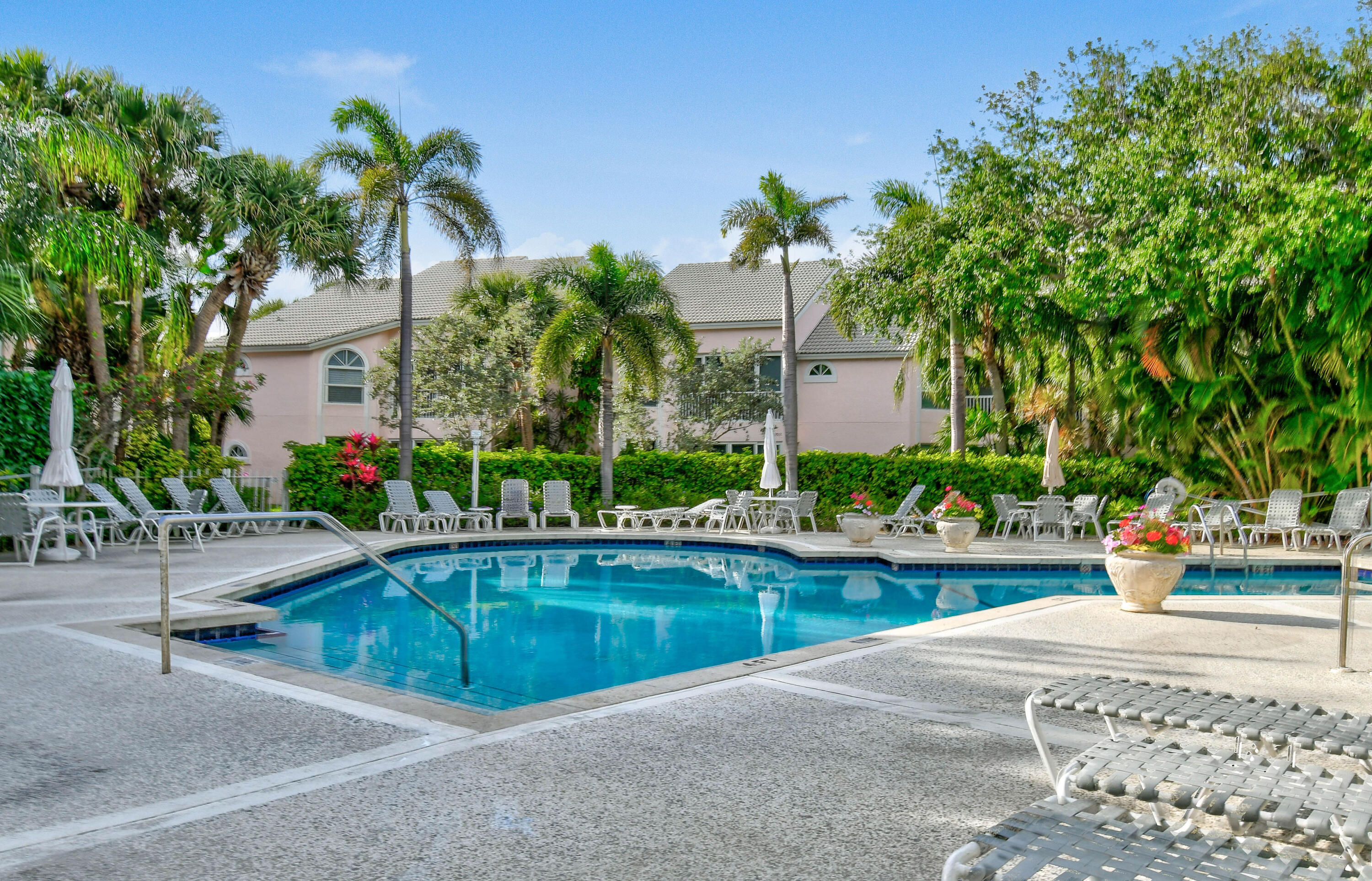 3003 Fairway Drive N