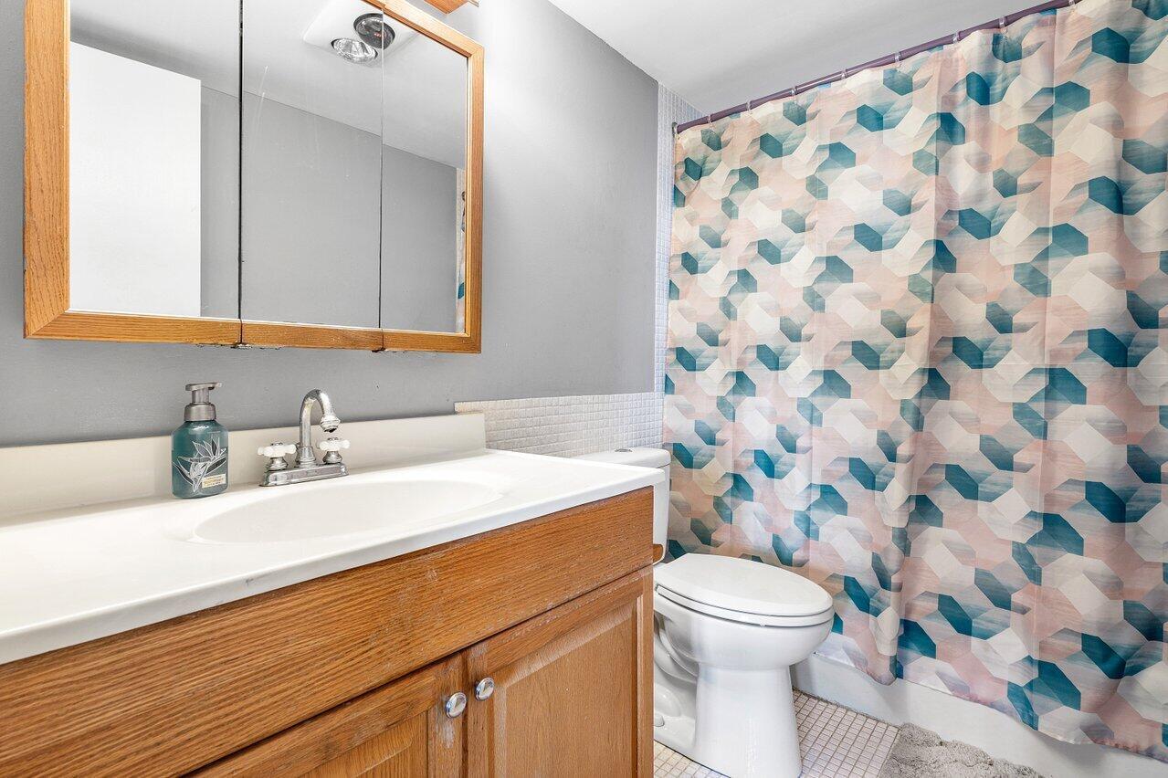 9101 W Sample Road 805