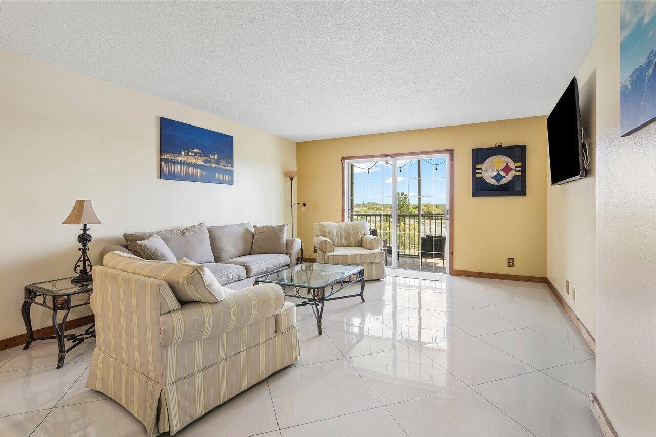 9101 W Sample Road 805