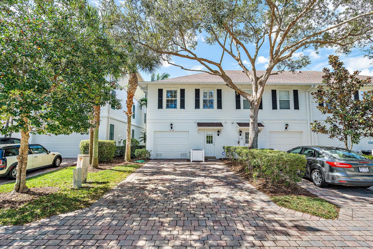 3239 E Community Drive
