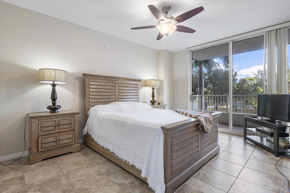 700 E Boynton Beach Boulevard Unit: 208