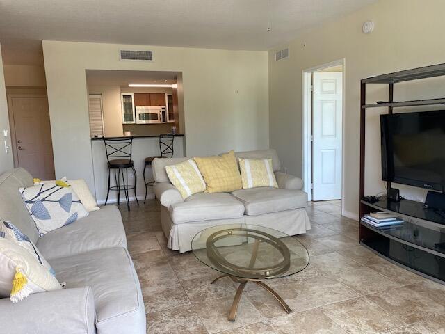700 E Boynton Beach Boulevard Unit: 208
