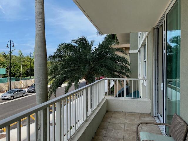 700 E Boynton Beach Boulevard Unit: 208