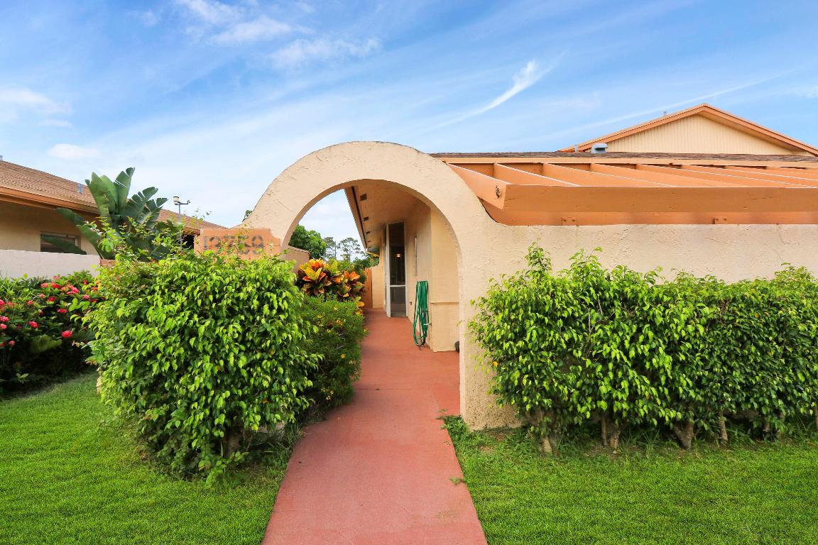 13759 Date Palm Court A