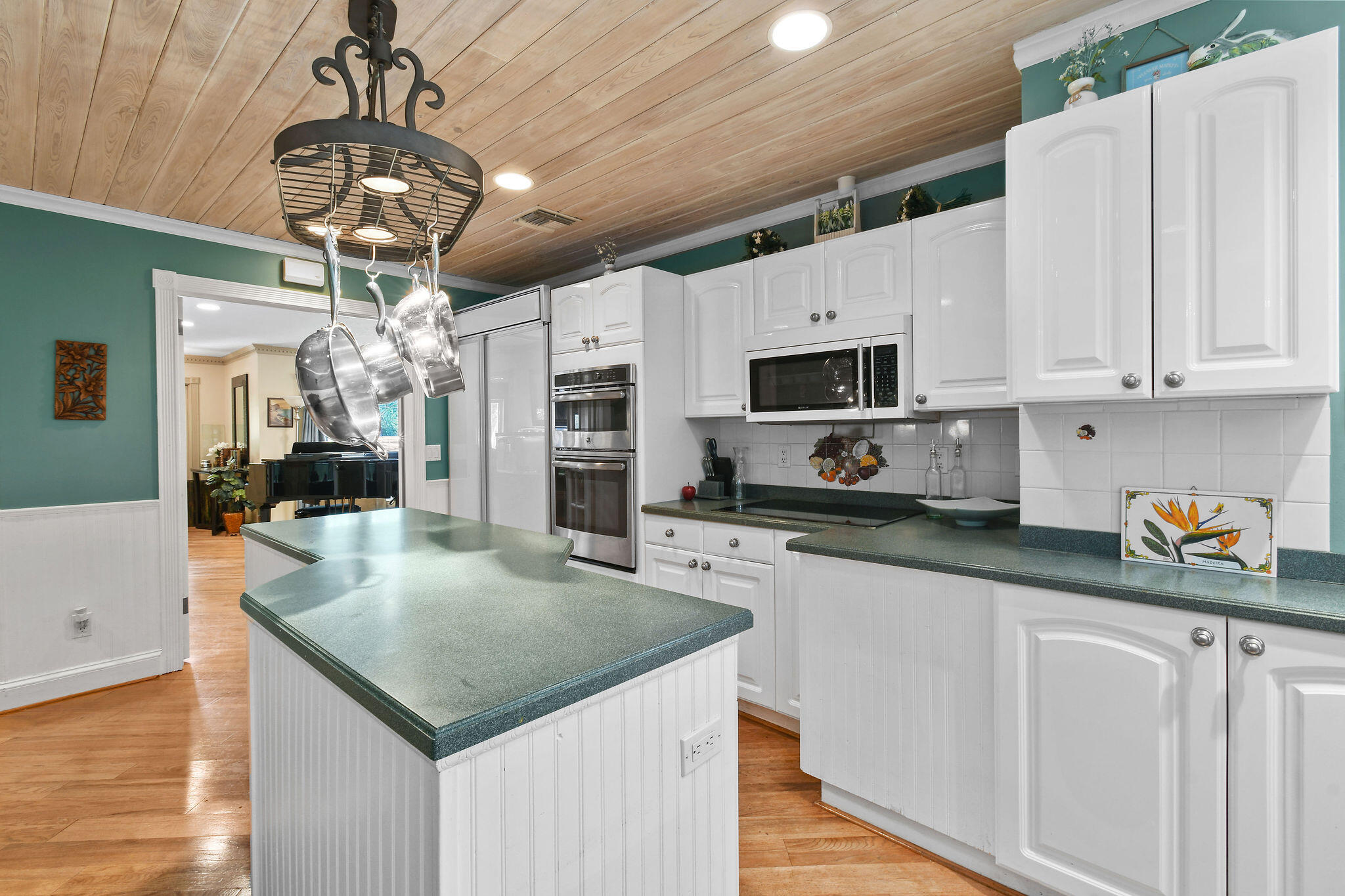 11151 88th Road N