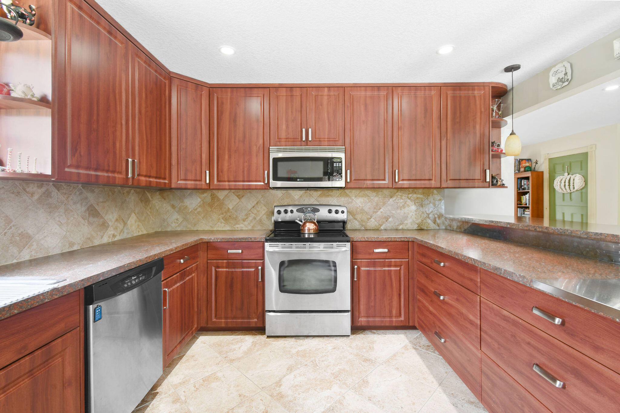 11151 88th Road N