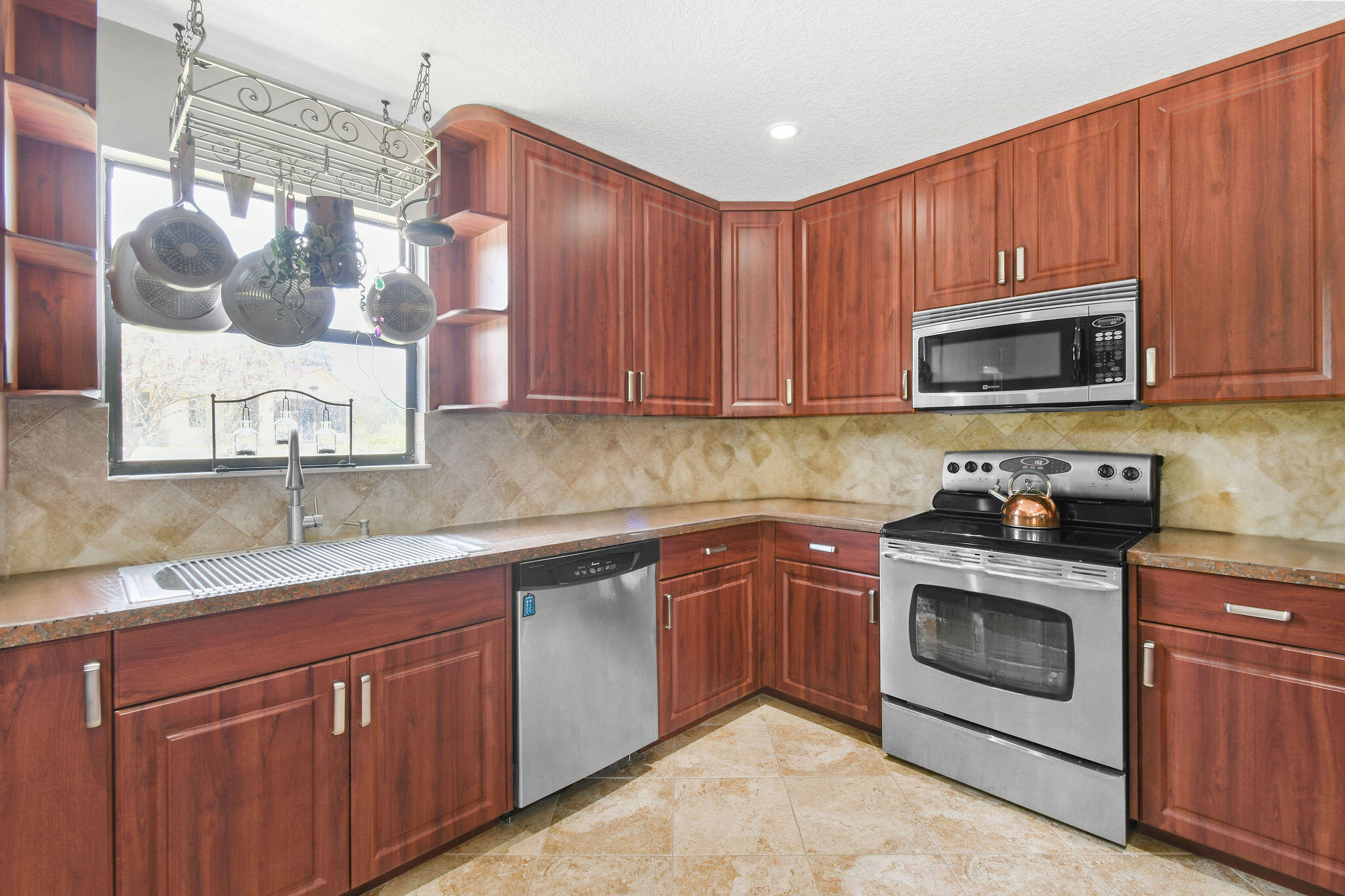 11151 88th Road N