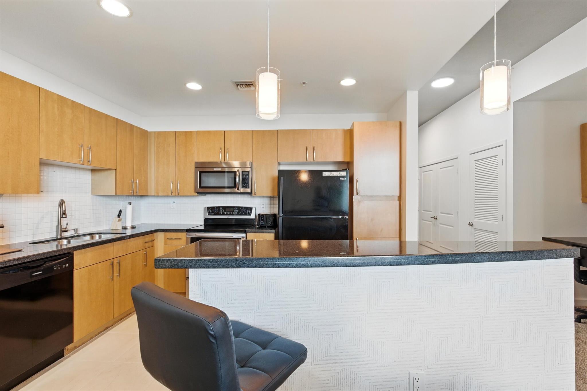 300 S Australian Avenue 801