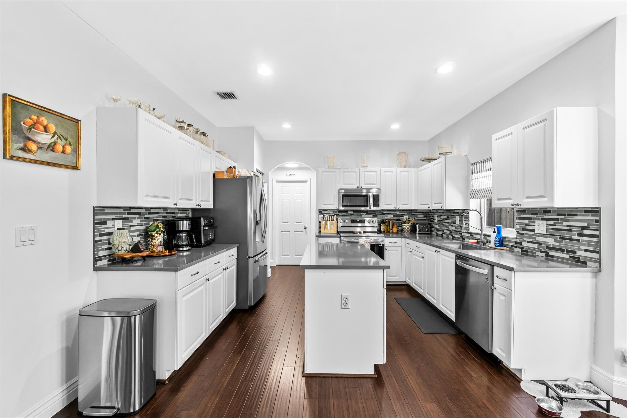 7501 Colony Palm Drive