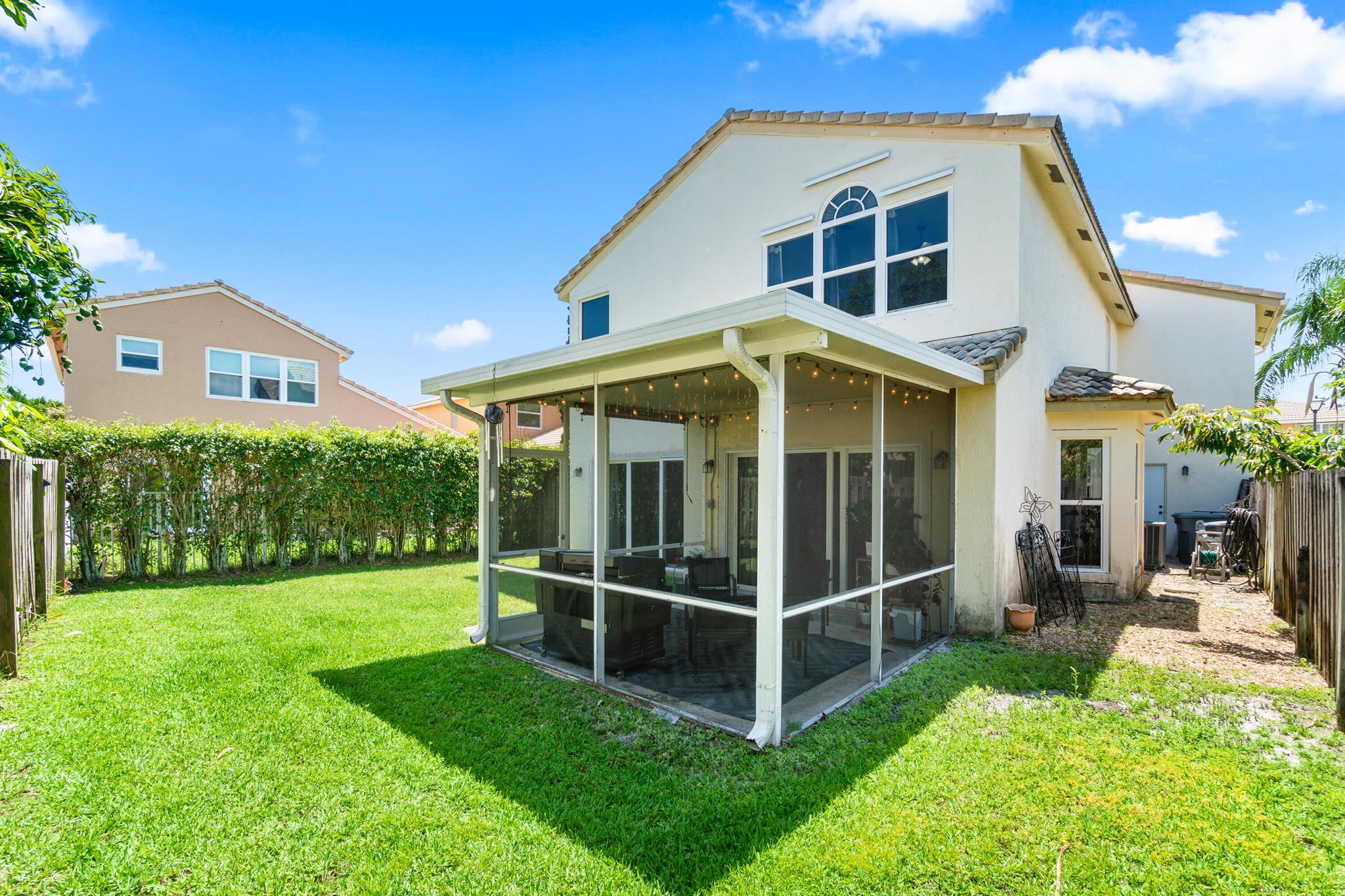 7501 Colony Palm Drive