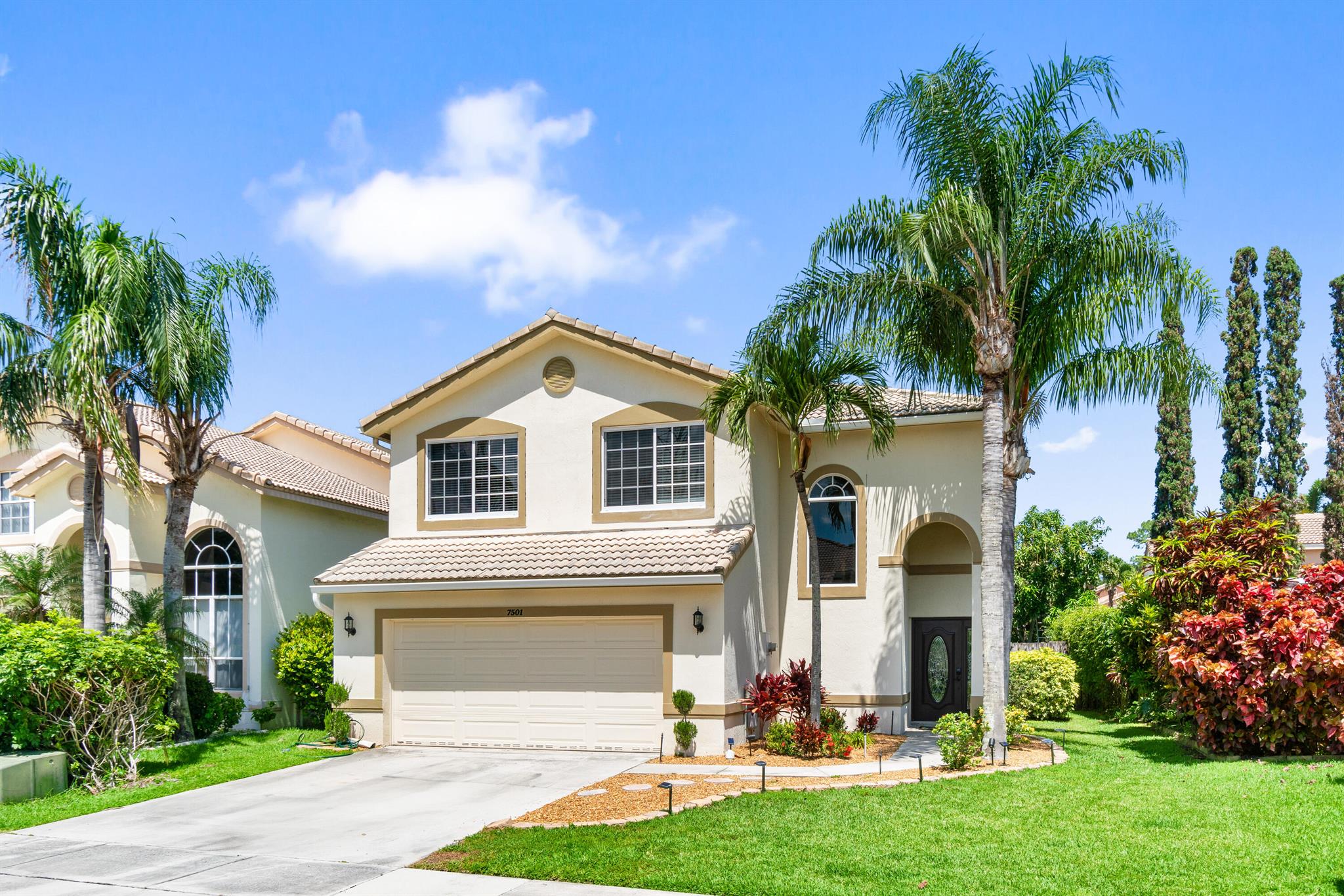 7501 Colony Palm Drive