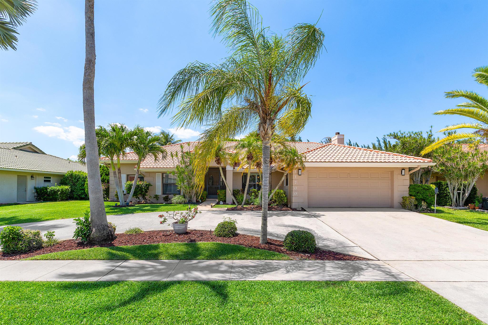 11700 Island Lakes Lane