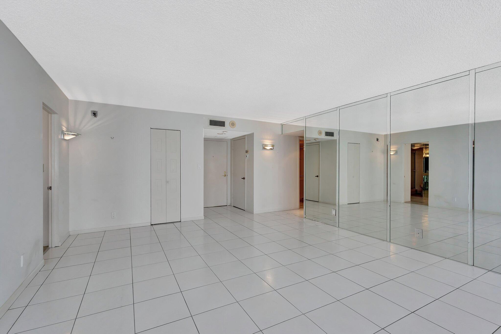 1010 S Ocean Boulevard 914