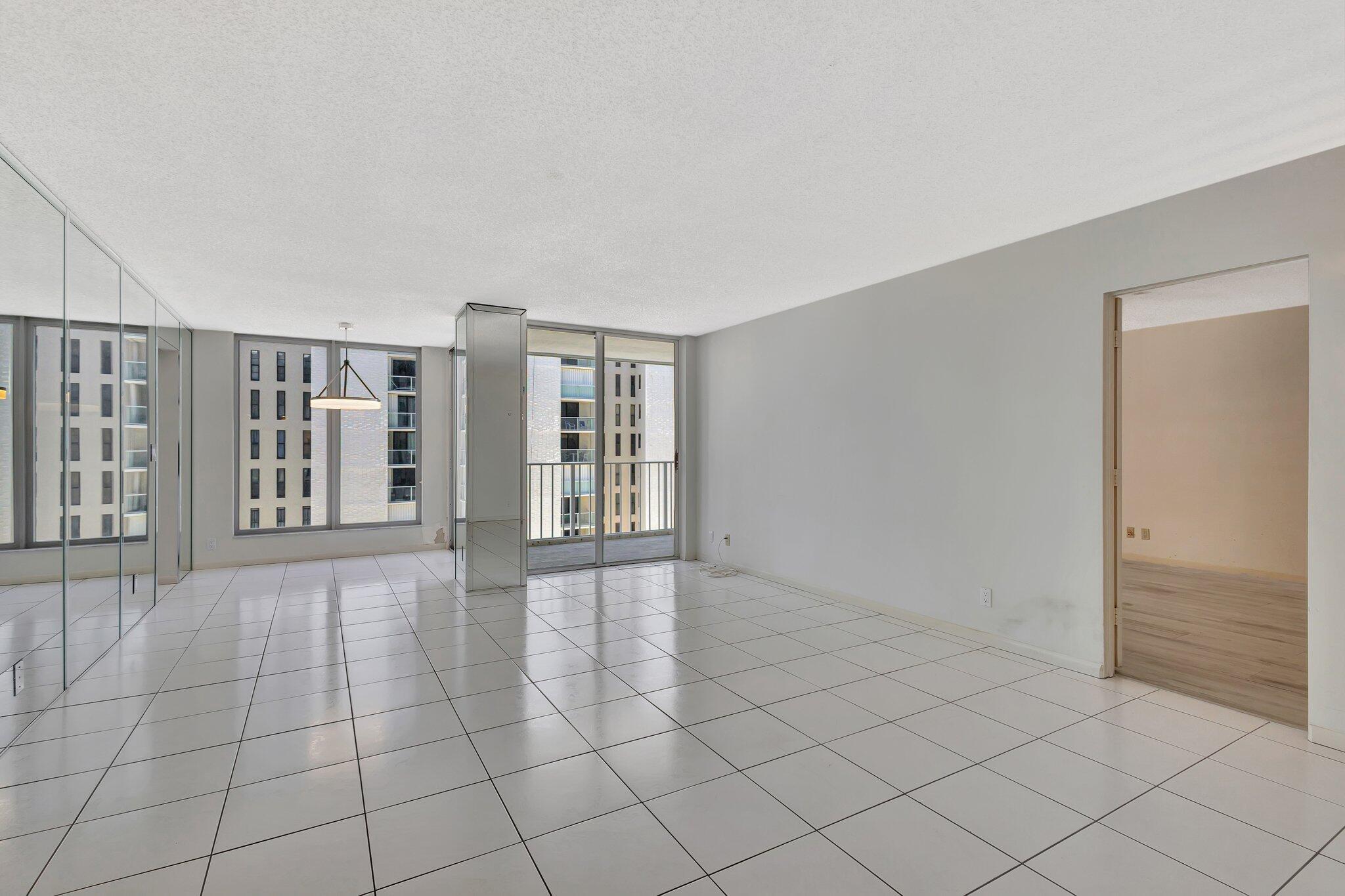1010 S Ocean Boulevard 914