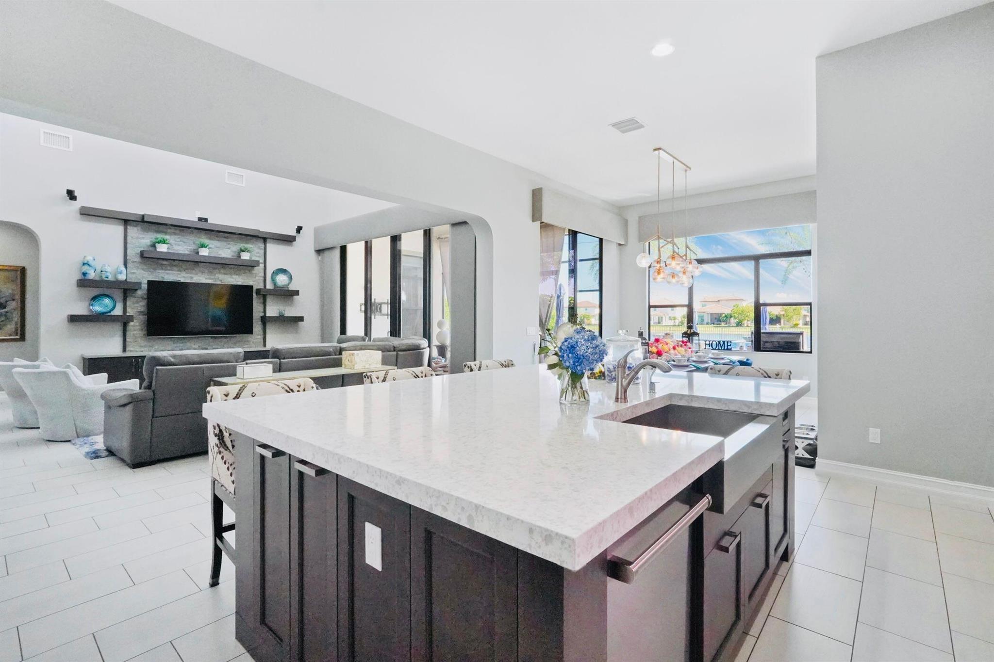 9196 Grand Prix Lane