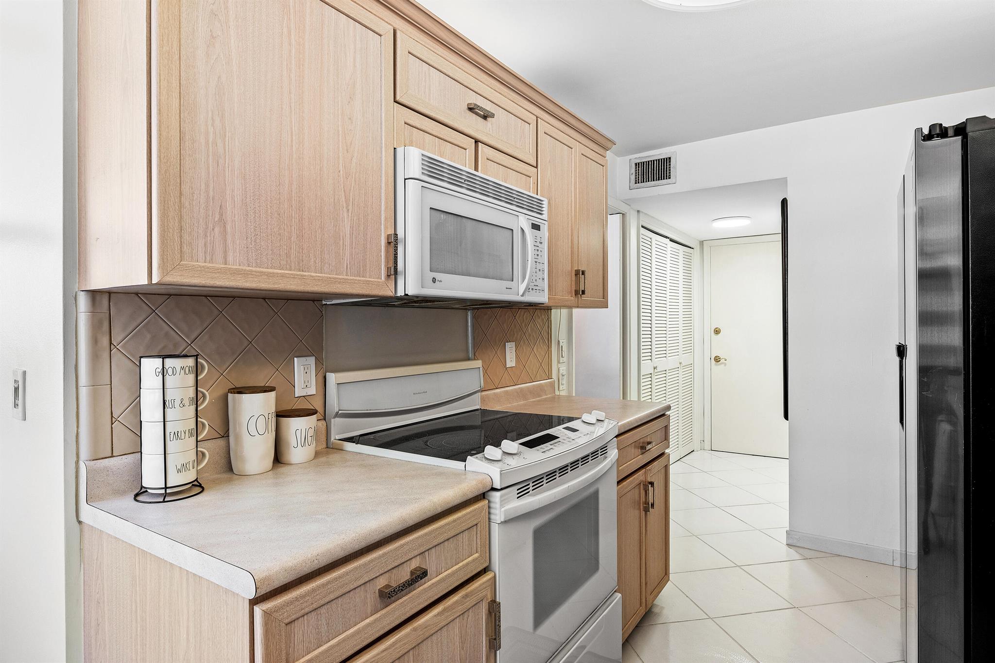 1180 S Ocean Boulevard 7b