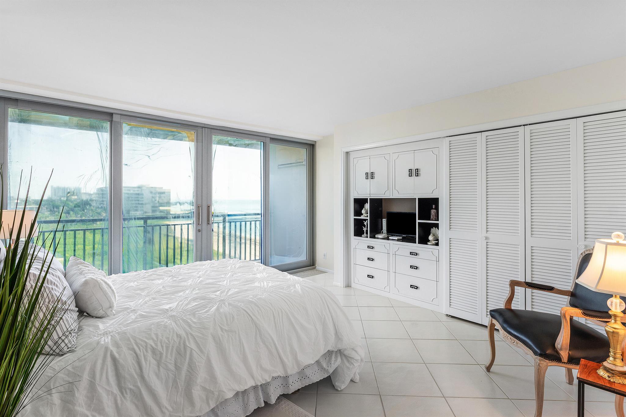 1180 S Ocean Boulevard 7b