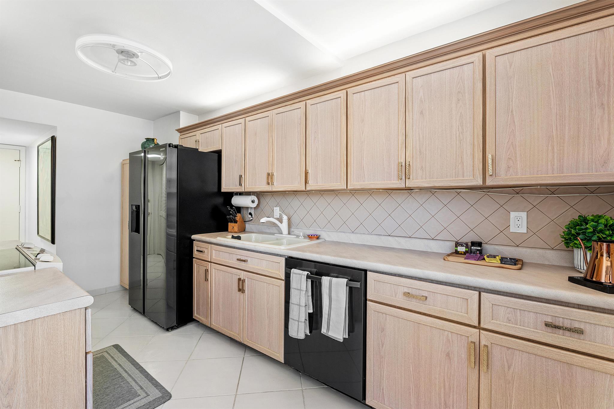 1180 S Ocean Boulevard 7b