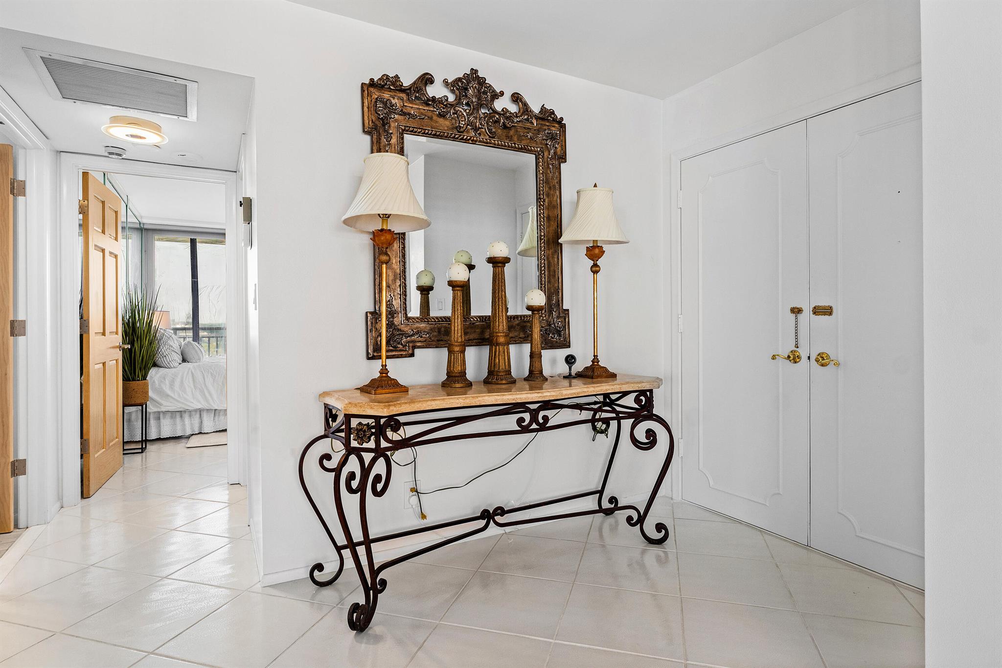 1180 S Ocean Boulevard 7b