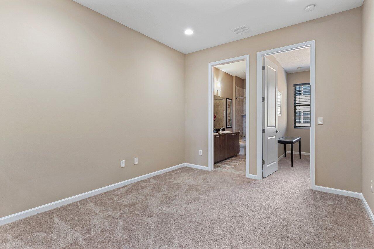 1534 NW 48th Lane
