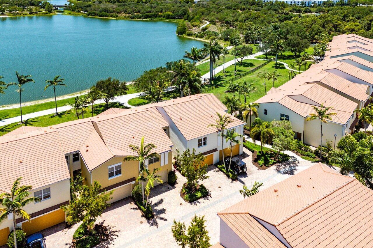 1534 NW 48th Lane