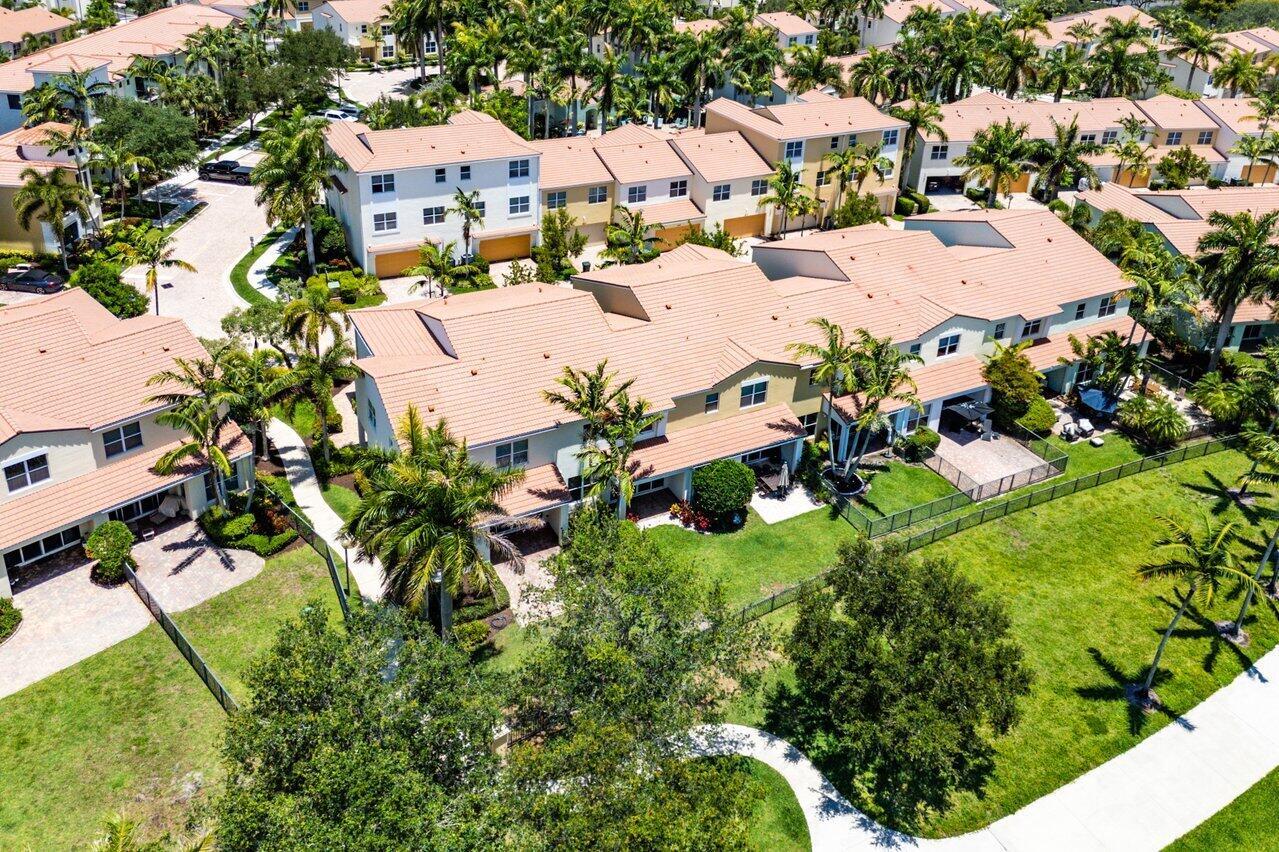 1534 NW 48th Lane