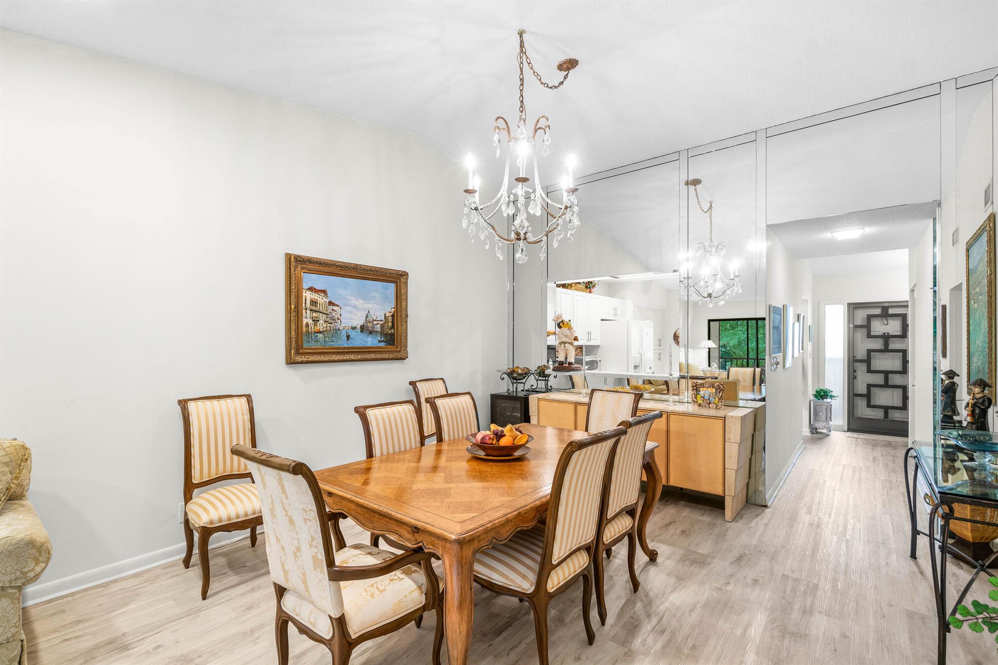 5087 Oak Hill Lane 321