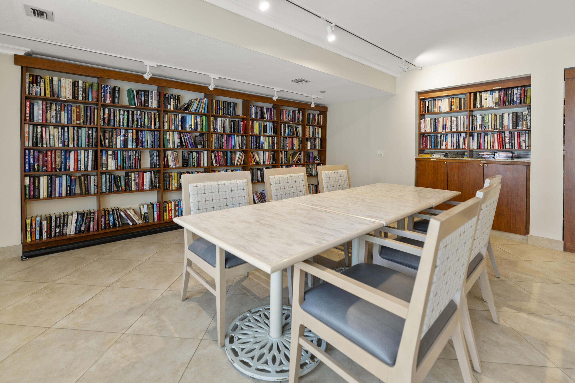 4000 N Ocean Drive 403