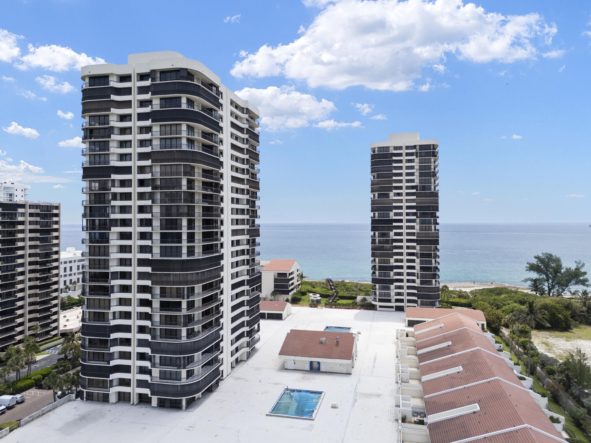 4000 N Ocean Drive 403