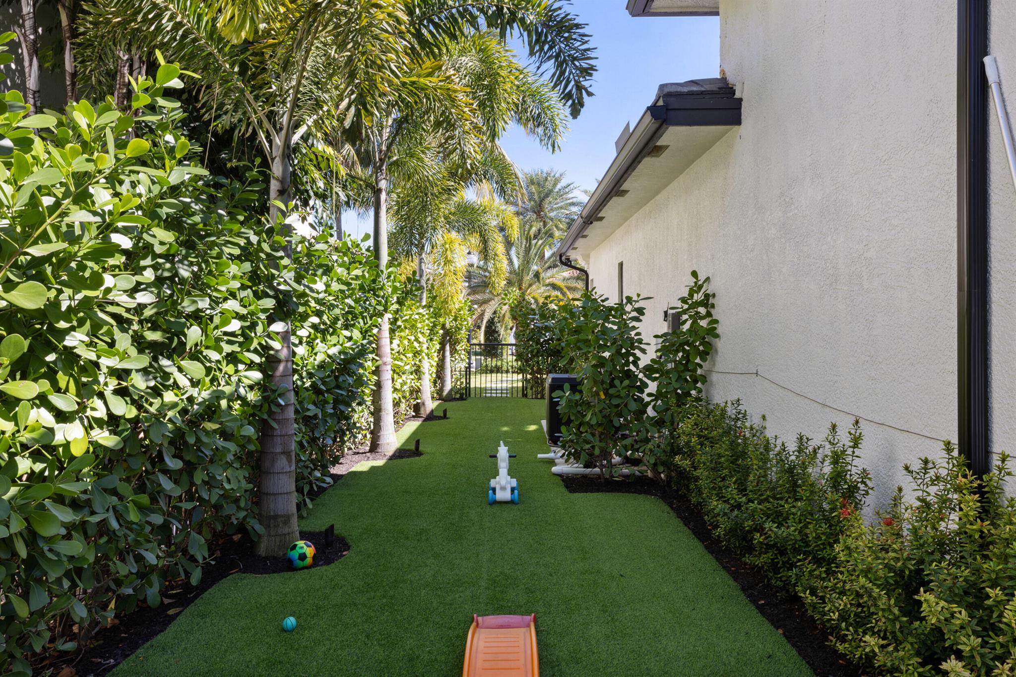 17725 Circle Pond Court