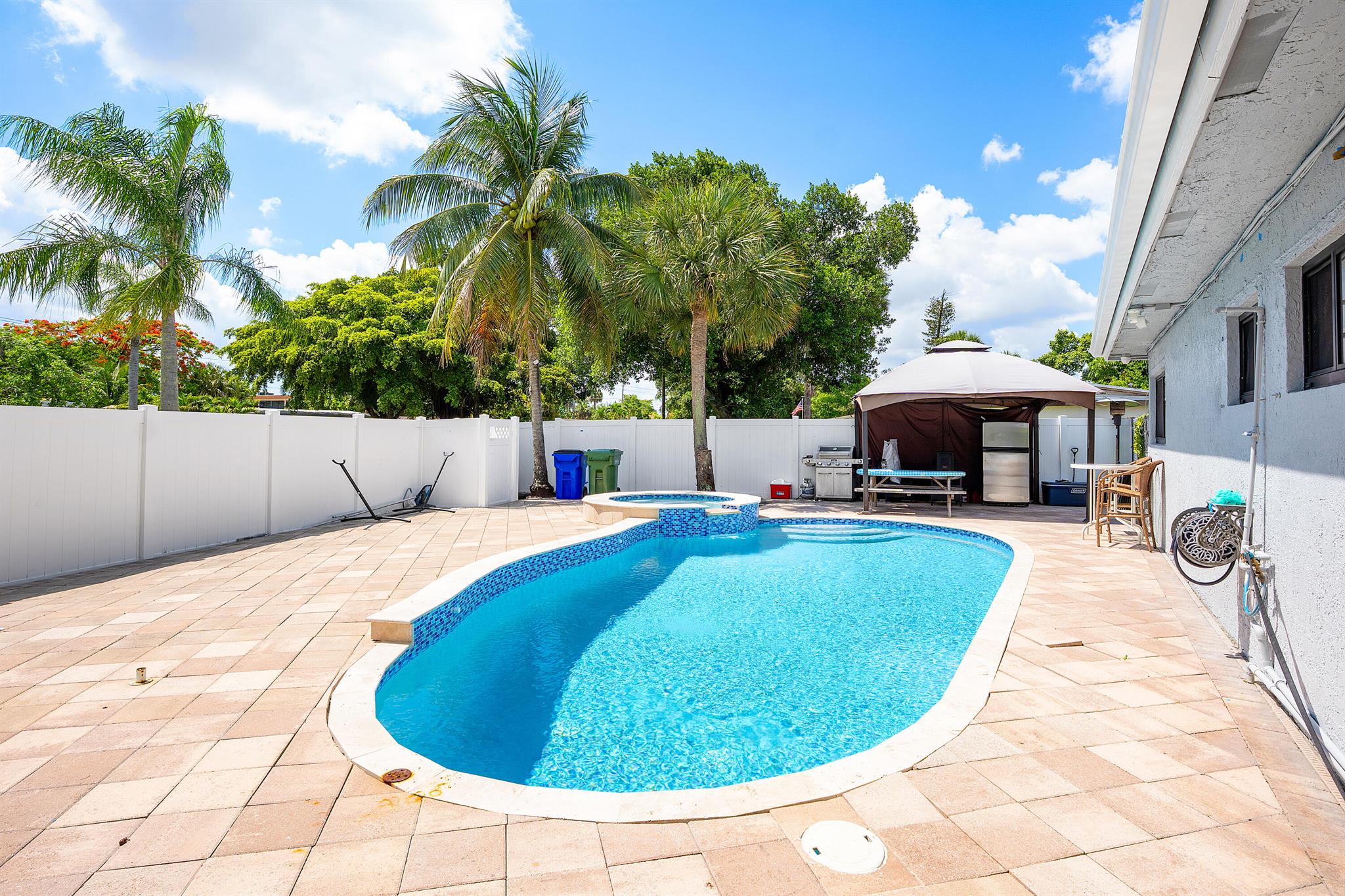 1409 NW 58th Avenue