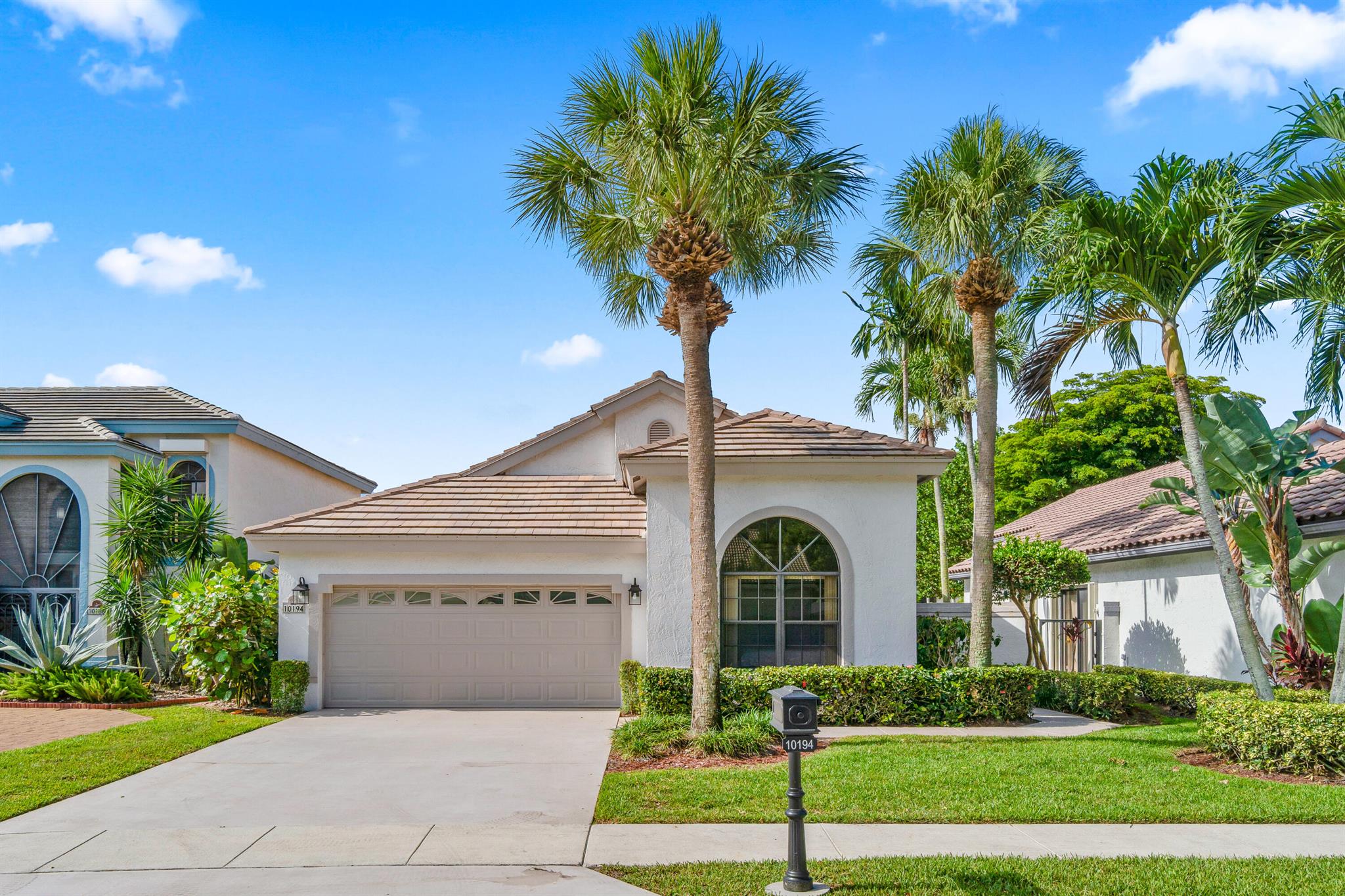 10194 N Lexington Circle