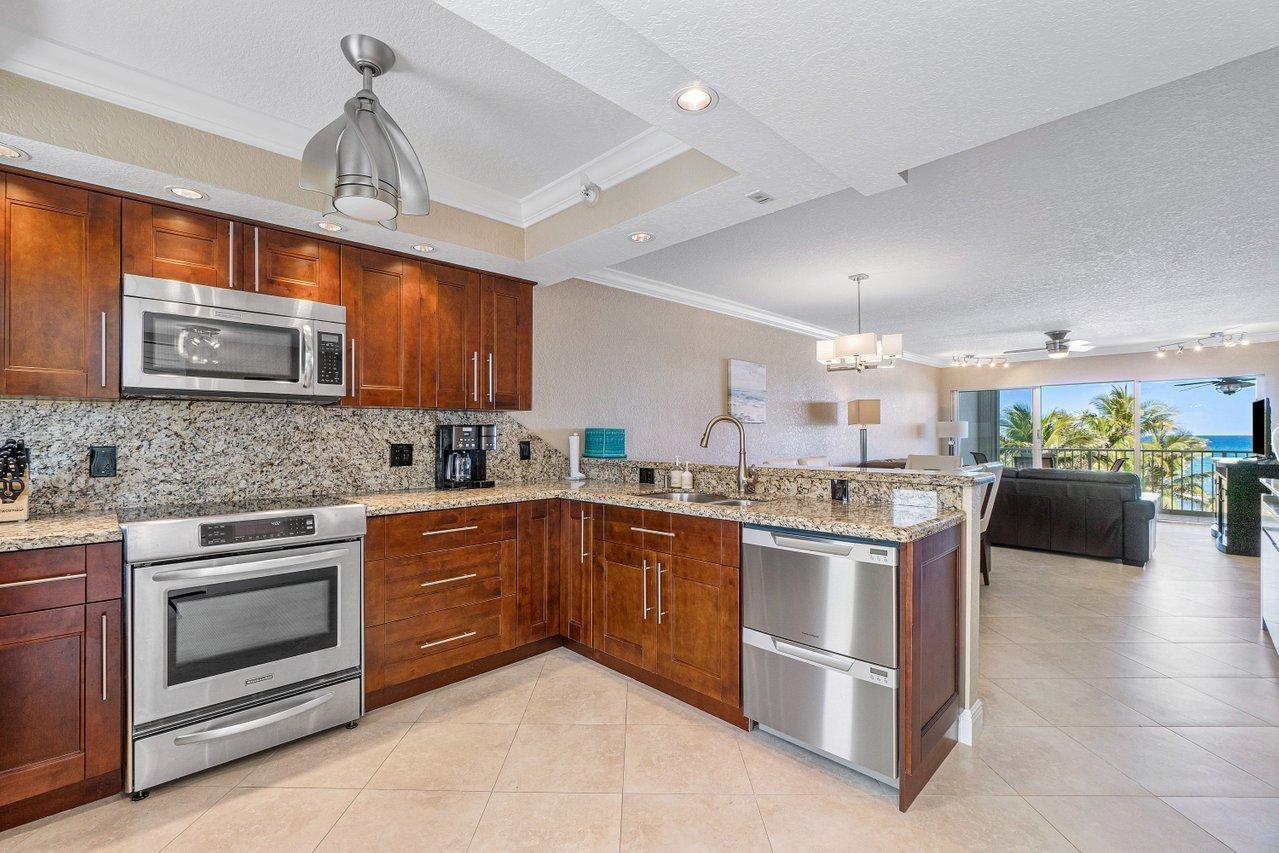 3101 S Ocean 402 Boulevard 402