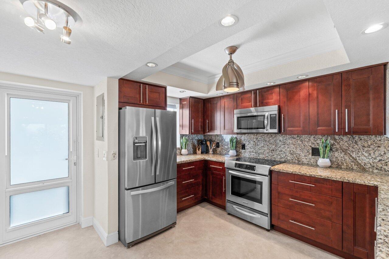 3101 S Ocean 402 Boulevard 402
