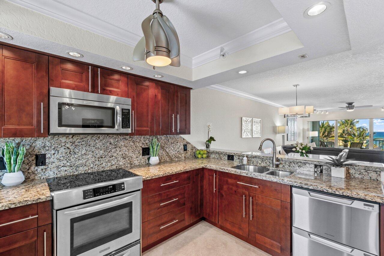 3101 S Ocean 402 Boulevard 402