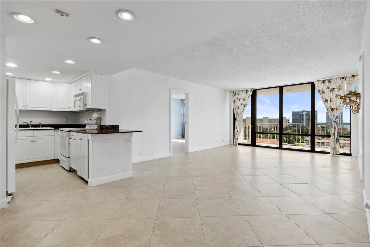 336 Golfview Road 1009