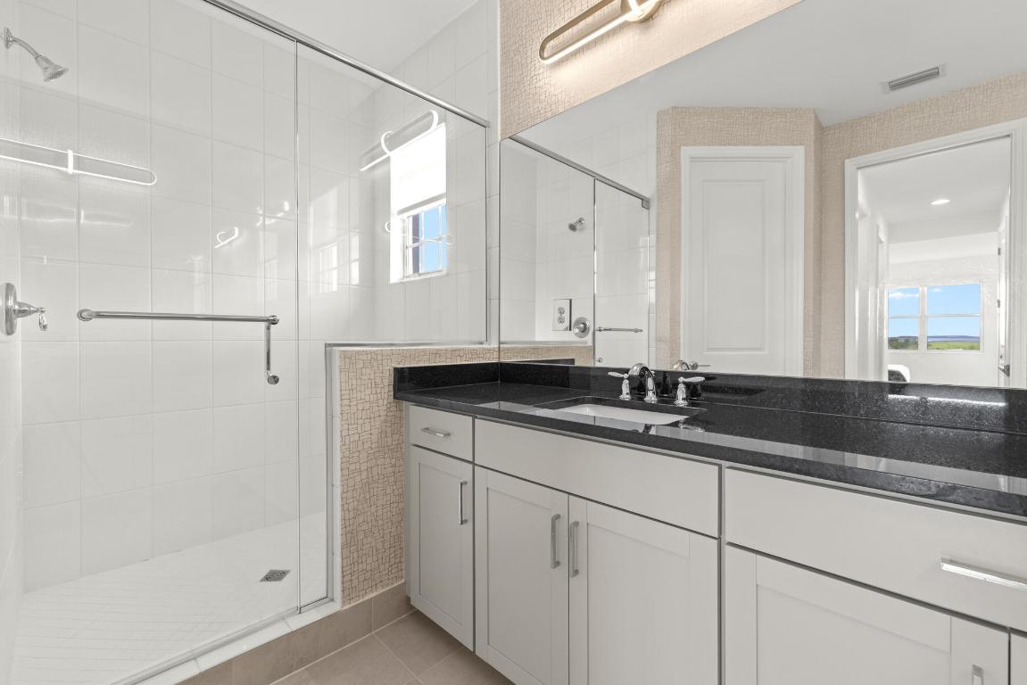 19486 Broad Shore Walk