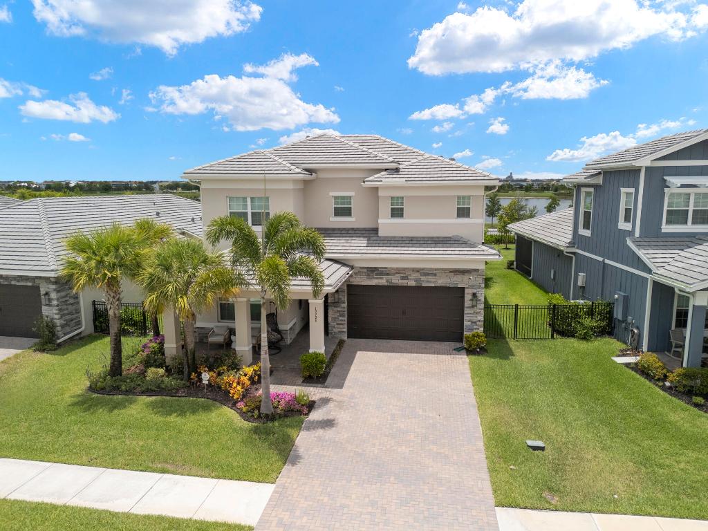 19486 Broad Shore Walk