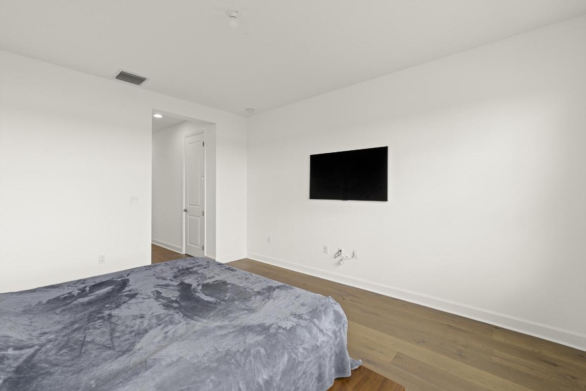 19486 Broad Shore Walk